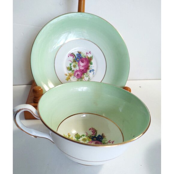 Taylor & Kent England Bone China Tea  Cup & Saucer Set Floral Bouquet - Picture 1 of 10
